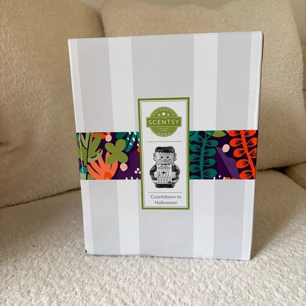 Scentsy Countdown to Halloween Frankenstein Warmer NEW in Box